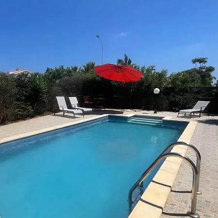 ヴィラ Annalisarose アヤナパ